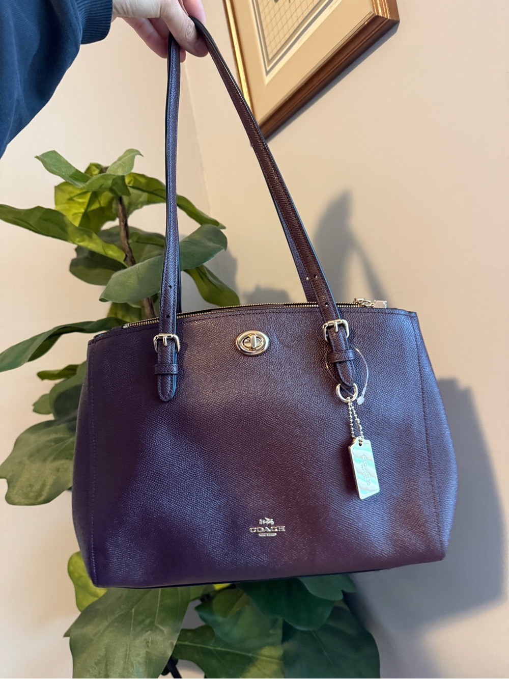 Coach Burgundy Leather Handbag TURNLOCK CARRYALL 29 (COACH F37782) - EXCELLENT